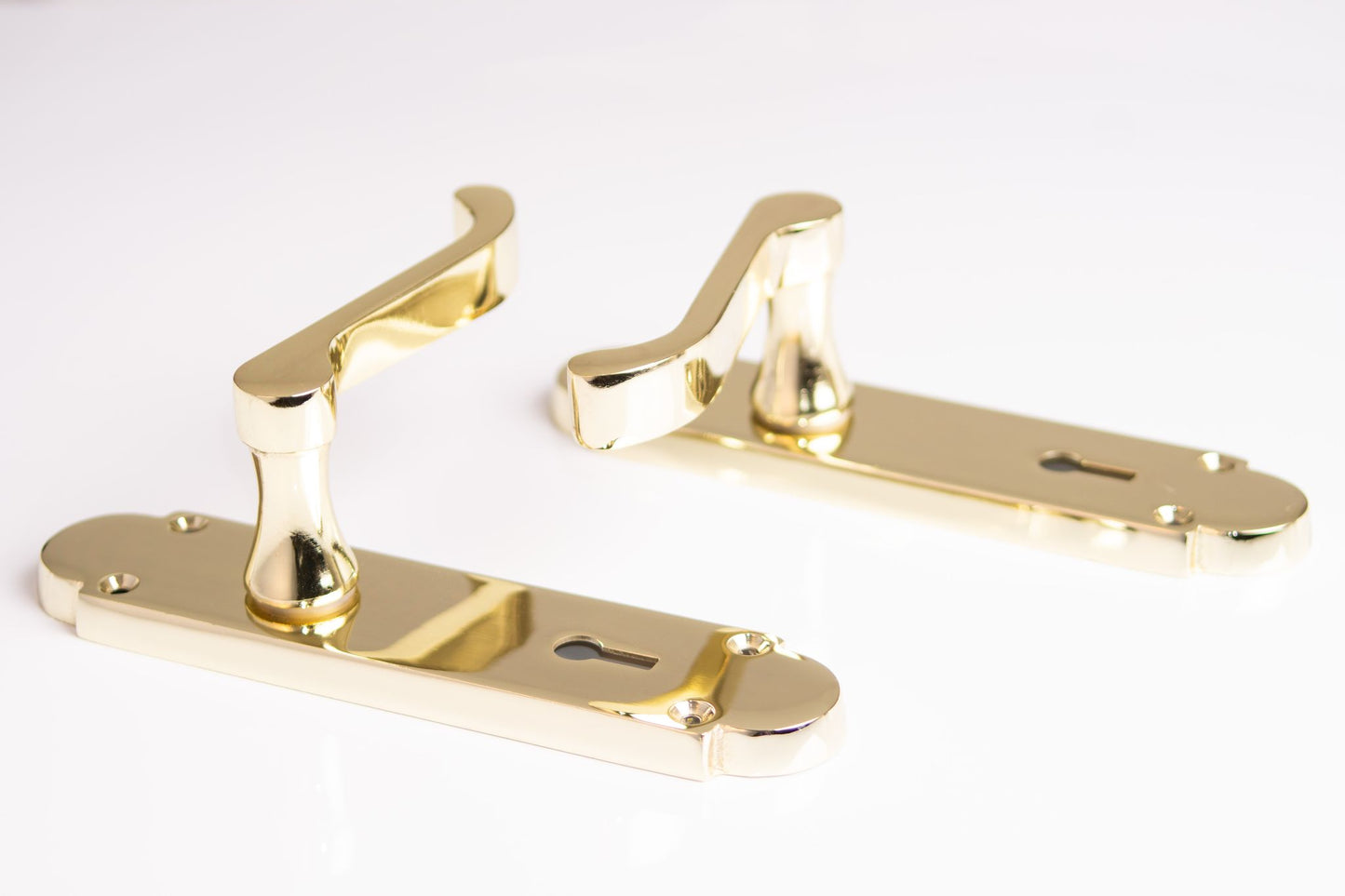 SONNATO NOVA BRASS LEVER ON PLATE HANDLES