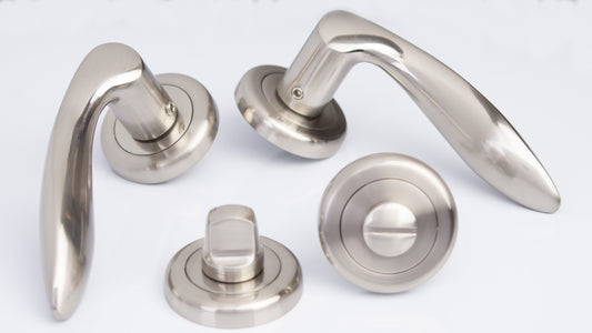 SONNATO PIETA SATIN CHROME LEVER ON ROSE WC HANDLES