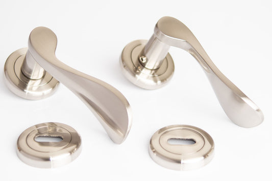 SONNATO SIENA SATIN CHROME LEVER ON ROSE HANDLES