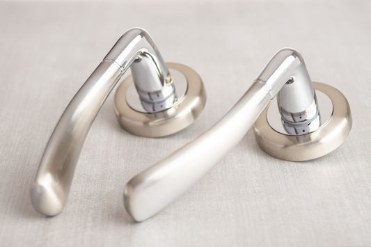 SONNATO FLORENCE SATIN CHROME LEVER ON ROSE HANDLES