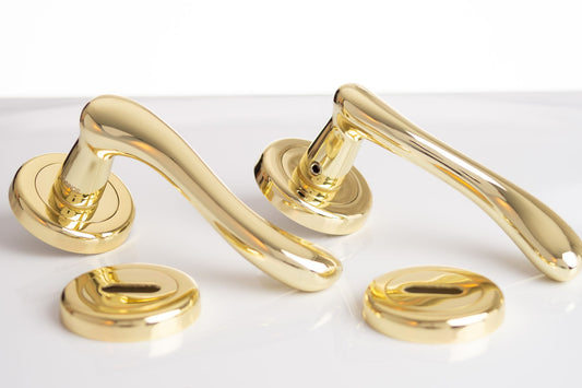 SONNATO BARI BRASS LEVER ON ROSE HANDLES