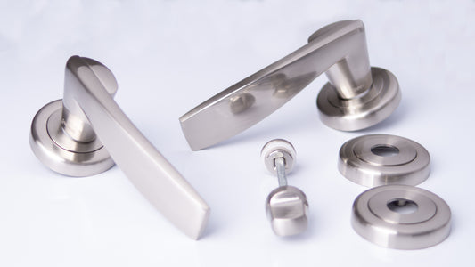 SONNATO MONZA SATIN CHROME LEVER ON ROSE WC HANDLES