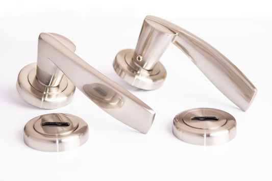 SONNATO MONZA SATIN CHROME LEVER ON ROSE HANDLES