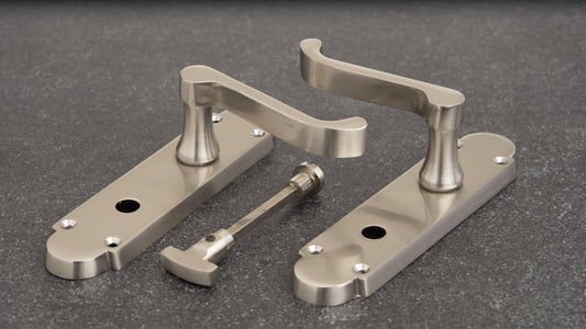 SONNATO NOVA SATIN CHROME LEVER ON PLATE WC HANDLES