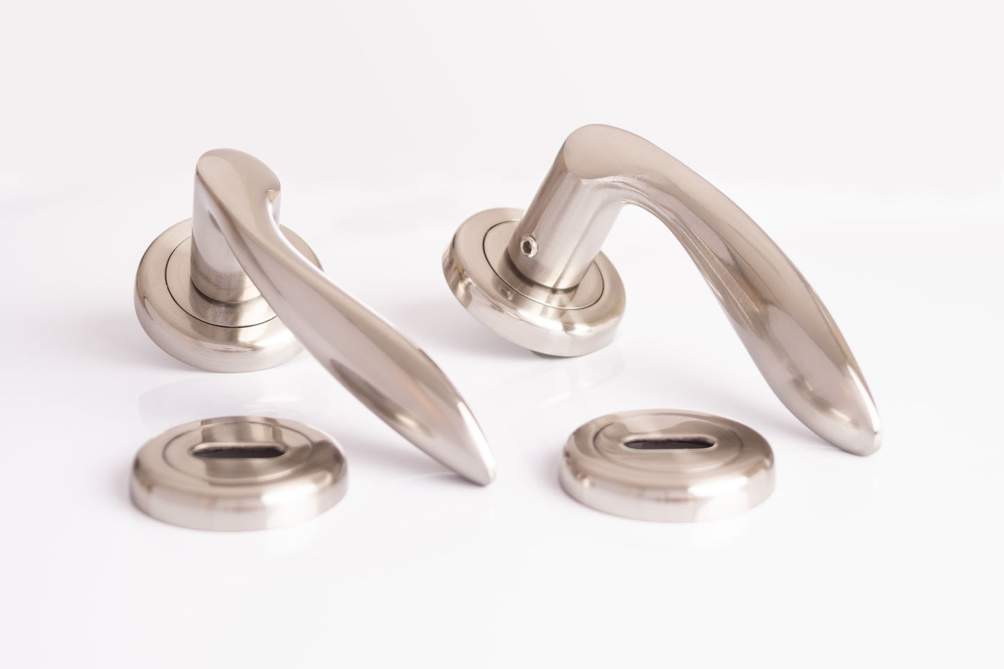 SONNATO PIETA SATIN CHROME LEVER ON ROSE HANDLES