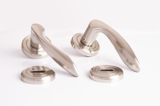 SONNATO PIETA SATIN CHROME LEVER ON ROSE HANDLES