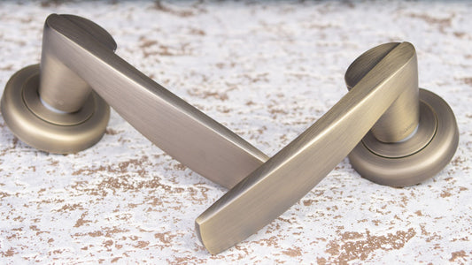 SONNATO MONZA MATT ANODISED BRONZE LEVER ON ROSE HANDLES